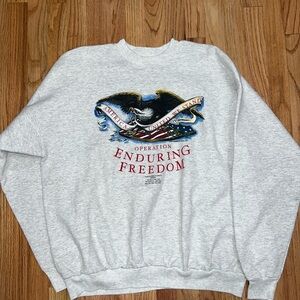 Vintage Gildan Gray Crewneck Sweater with Patriotic Design